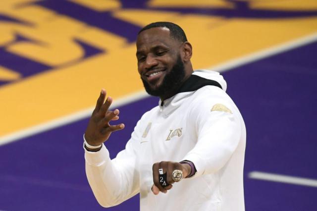 开云APP-不走了！詹姆斯：希望在湖人退役 希望成为球队传奇